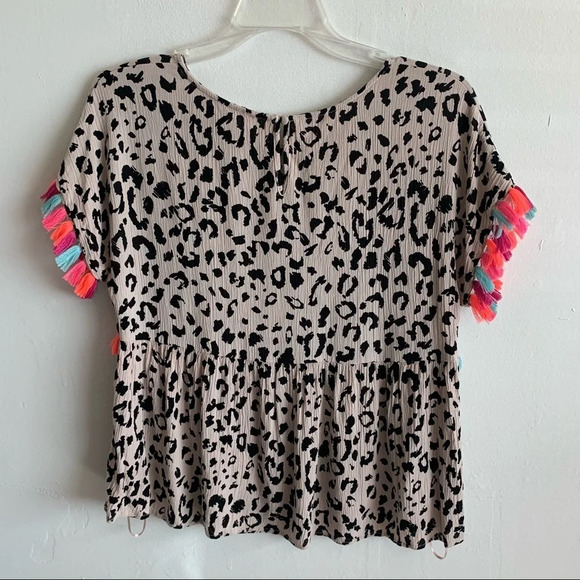 Andree by Unit Leopard Short Sleeve Top Tassel - Picture 3 of 7
